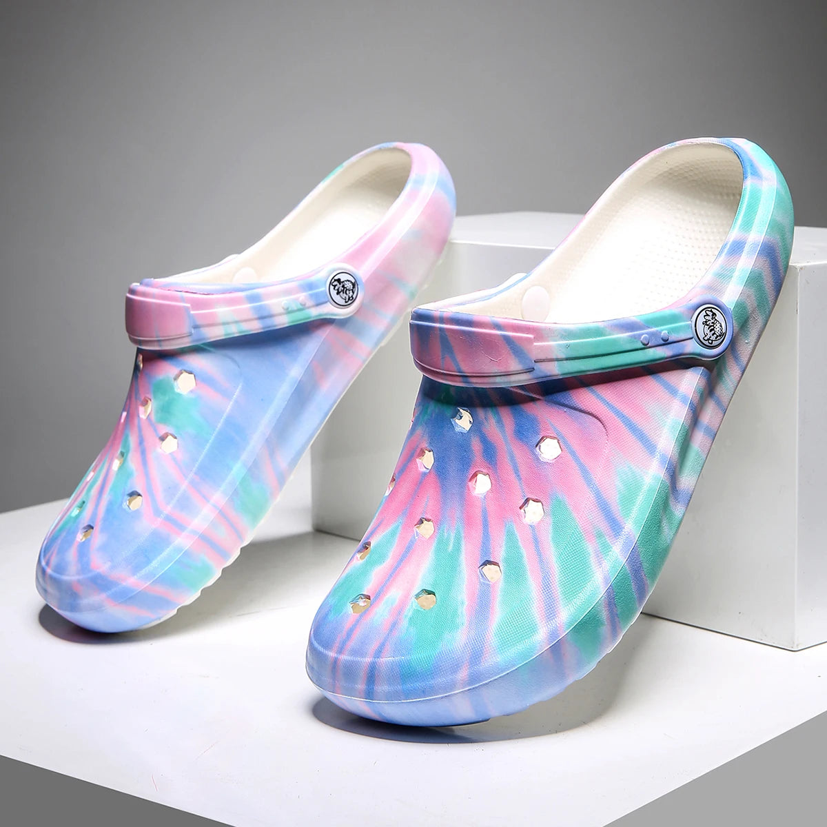 Tie-Dye Garden Clogs for Women - Lightweight Non-Slip Slip-On Comfortable Two-Way Wear Beach Slides
