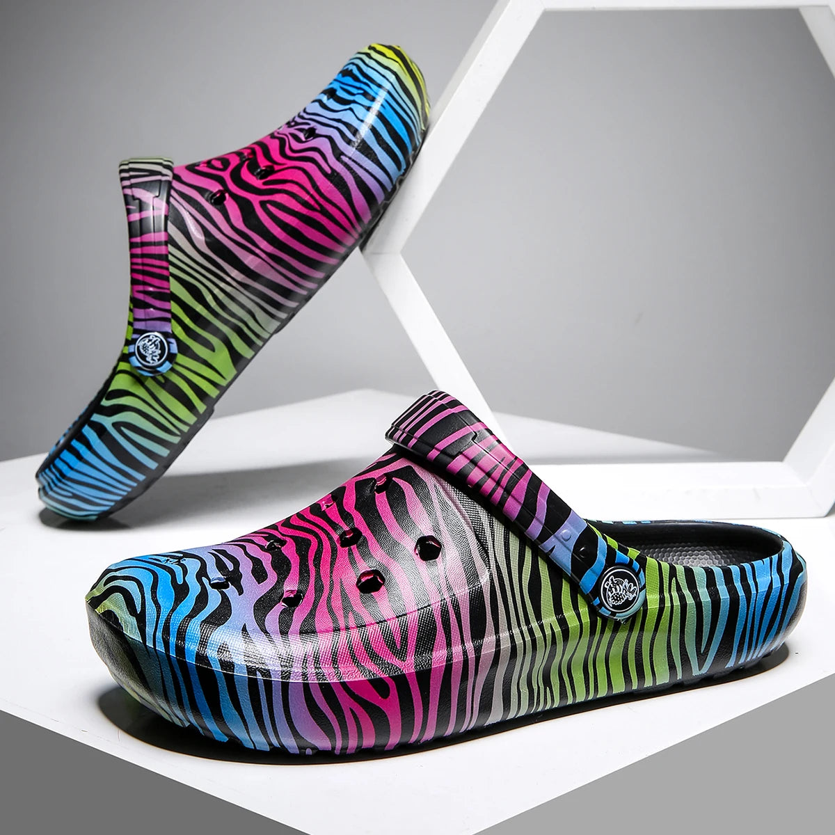 Tie-Dye Garden Clogs for Women - Lightweight Non-Slip Slip-On Comfortable Two-Way Wear Beach Slides